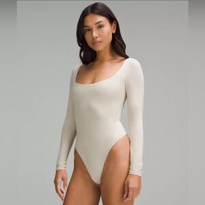 NWT Lululemon Nulu Square-Neck Long-Sleeve Bodysuit Size S in Mojave Tan